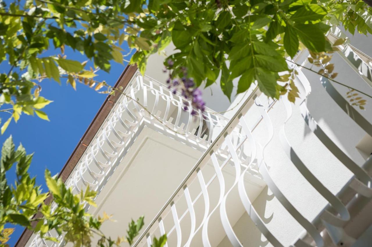 Mure Hotel Нумана Екстериор снимка