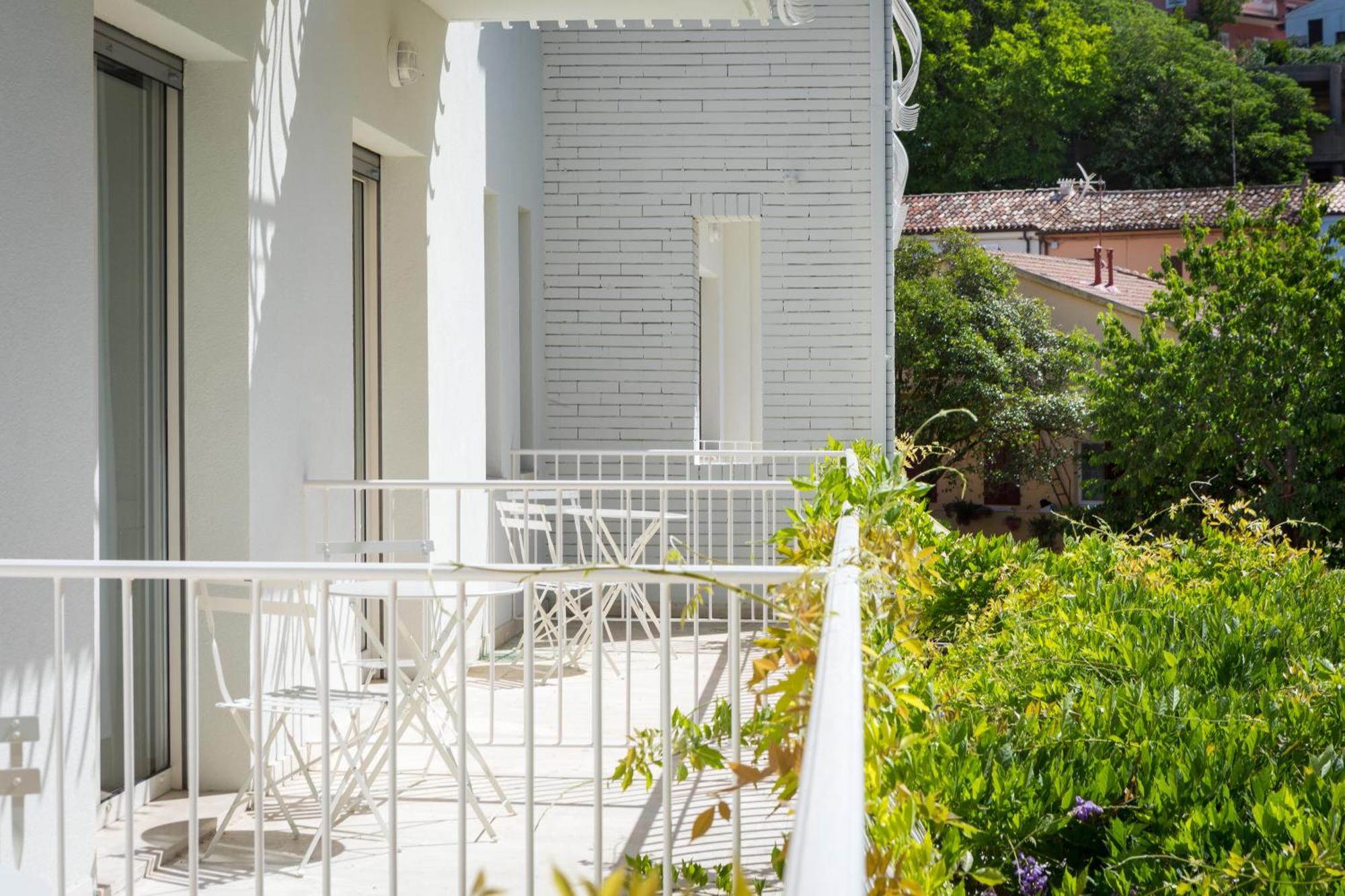 Mure Hotel Нумана Екстериор снимка