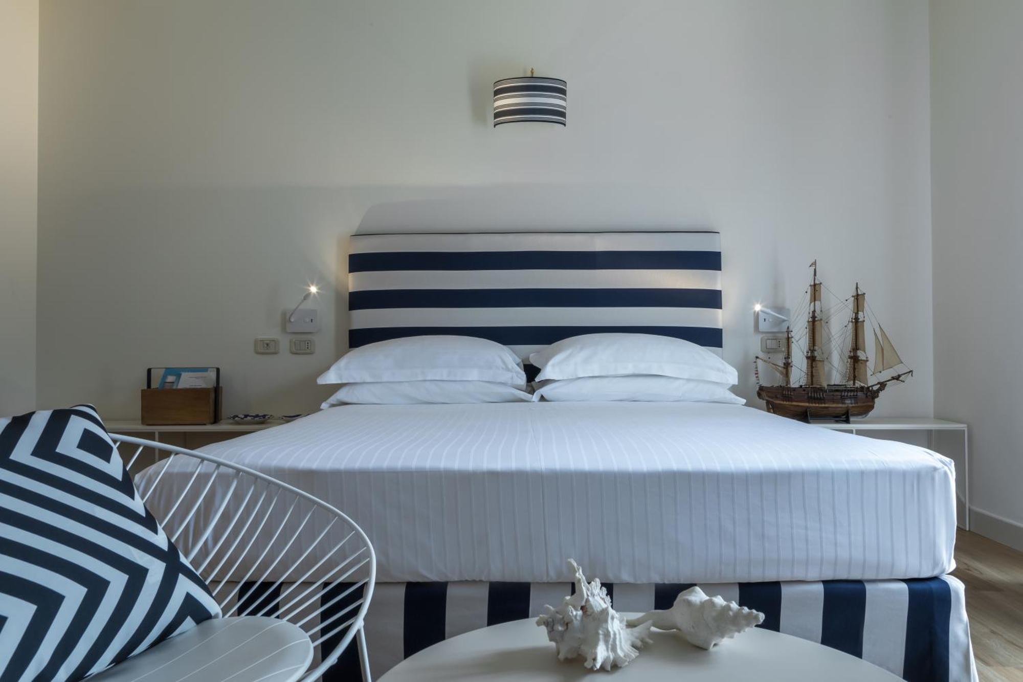 Mure Hotel Нумана Екстериор снимка