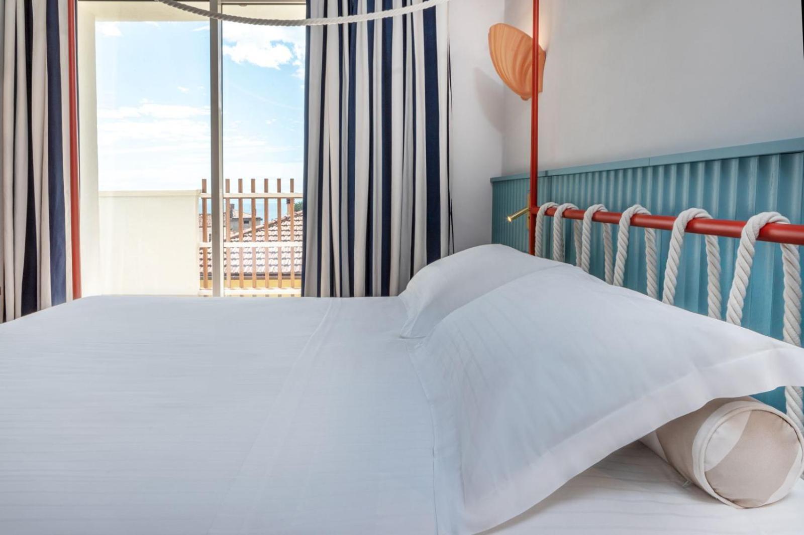 Mure Hotel Нумана Екстериор снимка